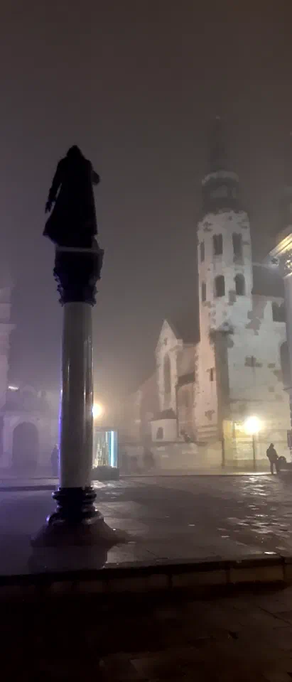 Mgła wieczorem w Krakowie – zdjęcie 11