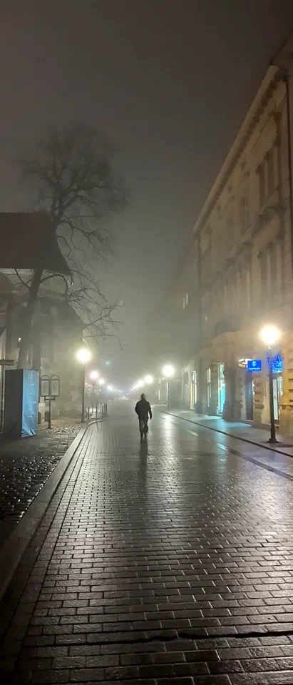 Mgła wieczorem w Krakowie – zdjęcie 31