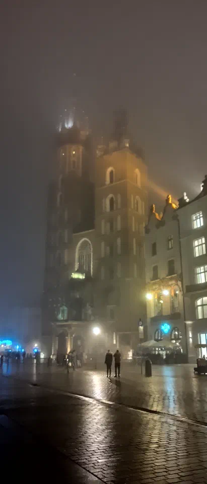 Mgła wieczorem w Krakowie – zdjęcie 3