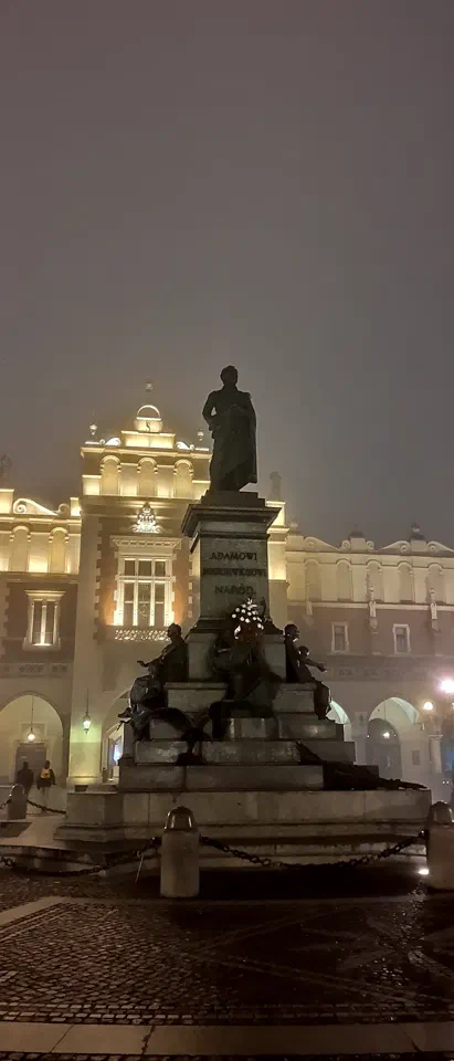 Mgła wieczorem w Krakowie – zdjęcie 4